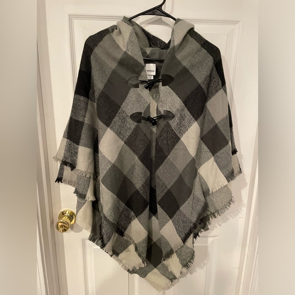 Sonoma Goods for Life One Size fleece/flannel plaid ruana/parka/shawl.